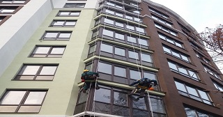 Установка крыши на балкон Шебекино цена от 1024 руб. м/2.